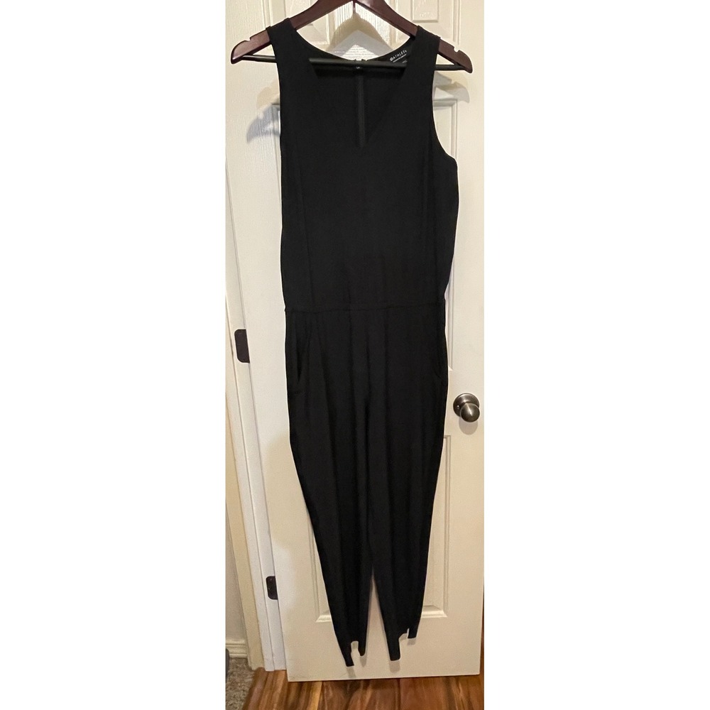 Athleta Brooklyn Jumpsuit Black Sleeveless V-Neck Tapered Leg Size 6